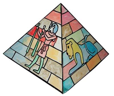 פירמידה בתלת מימד לצביעה